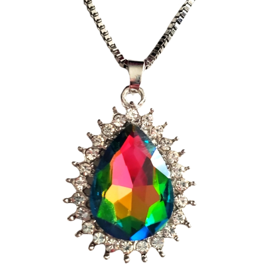 FREE SHIPPING ☆NWT Betsey Johnson tear drop diamond jew necklace